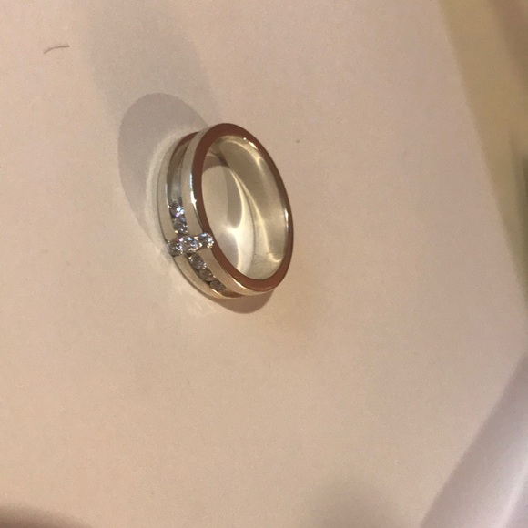 Silver ring - Picture 2 of 4